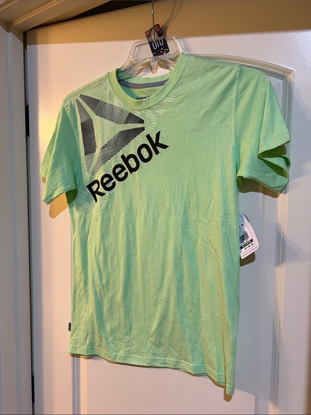 Reebok Light Green Graphic Logo Crewneck Tee H010